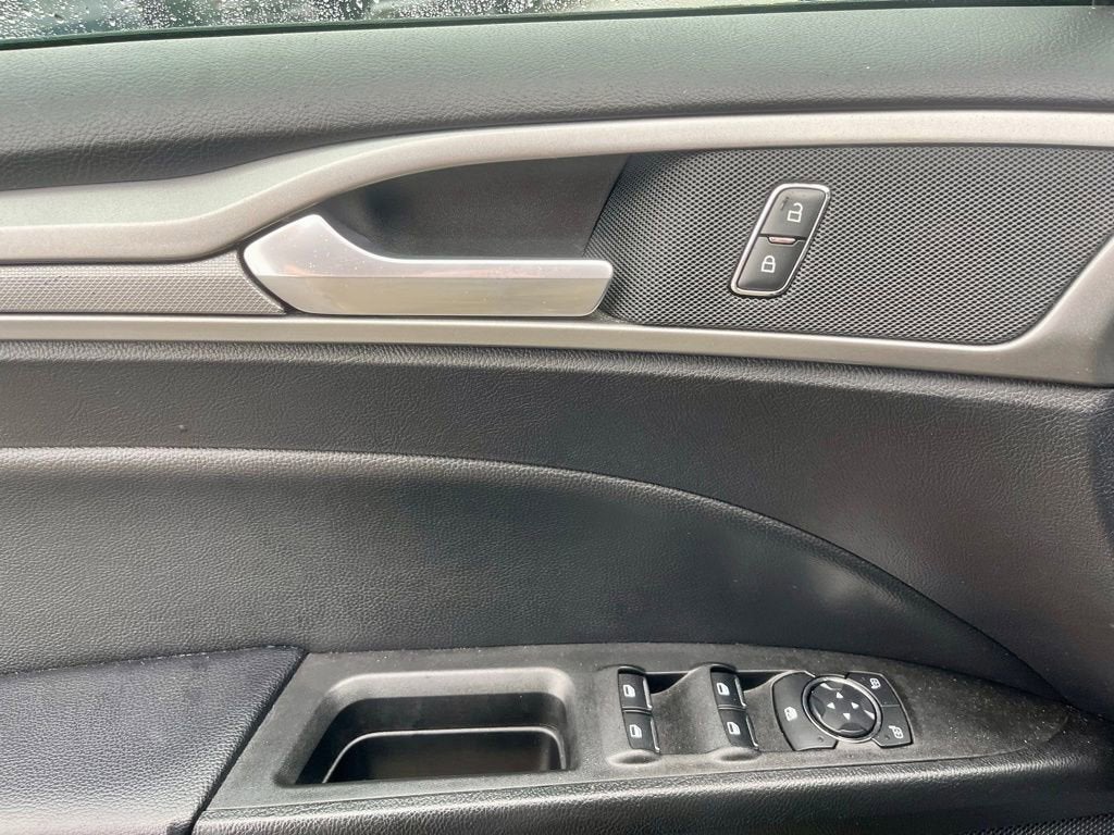 2019 Ford Fusion Hybrid SE