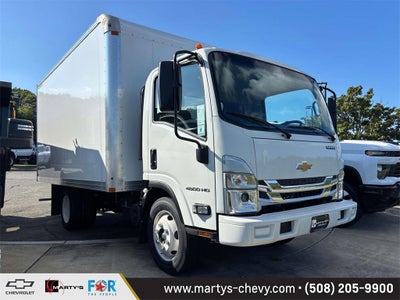 2025 Chevrolet Low Cab Forward 4500 Base