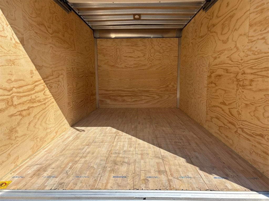 2025 Chevrolet Low Cab Forward 4500 Base