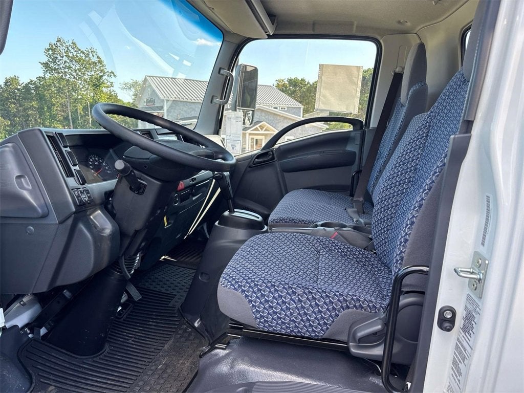 2025 Chevrolet Low Cab Forward 4500 Base