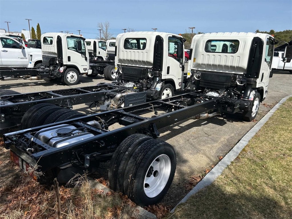 2025 Chevrolet Low Cab Forward 5500 HG Base