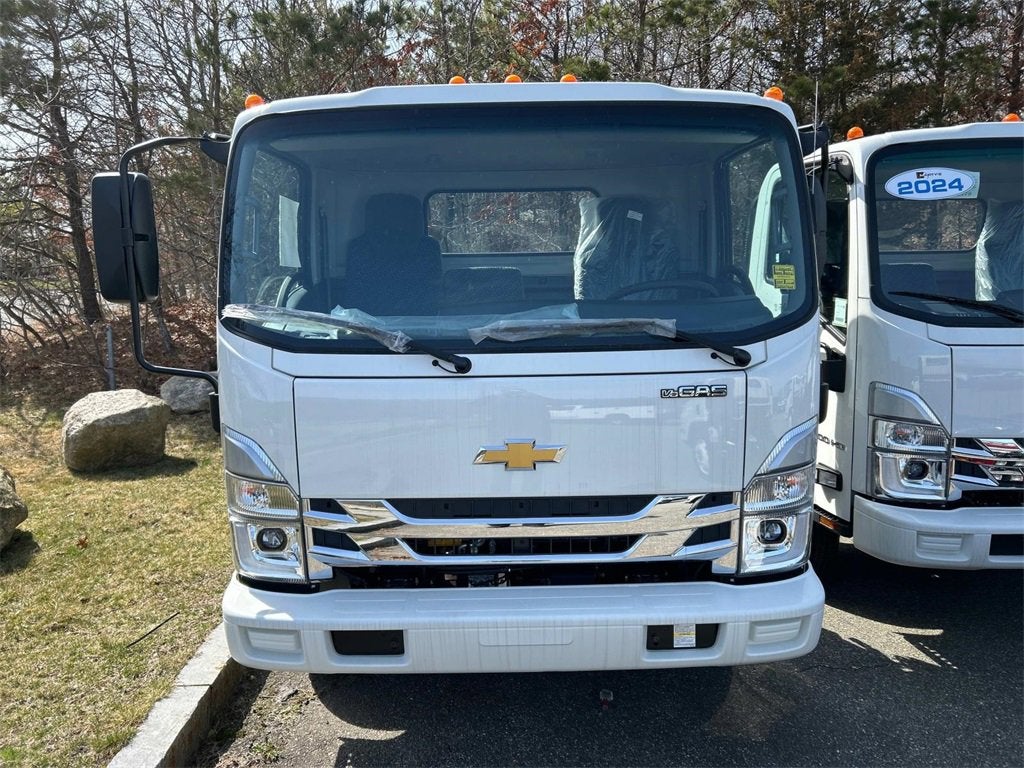 2025 Chevrolet Low Cab Forward 5500 HG Base