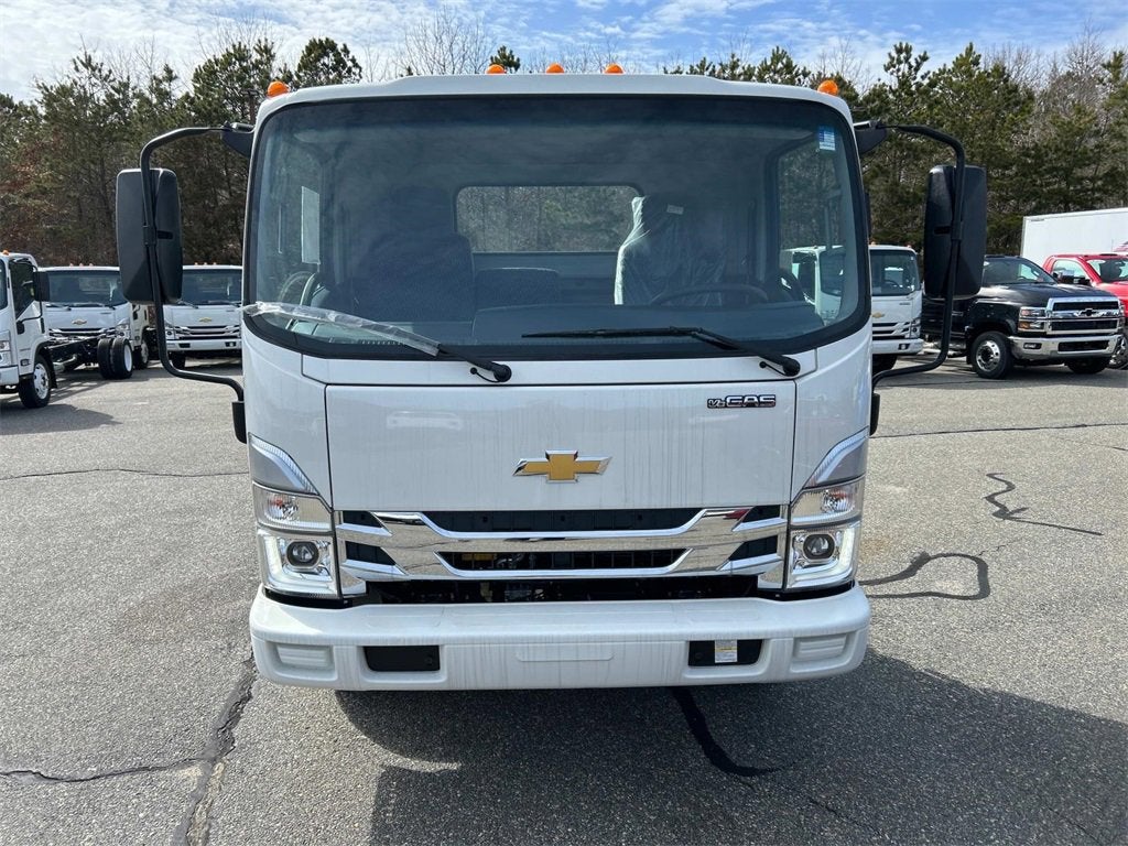 2025 Chevrolet Low Cab Forward 5500 HG Base