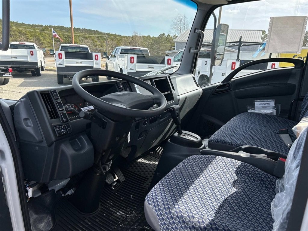 2025 Chevrolet Low Cab Forward 5500 HG Base