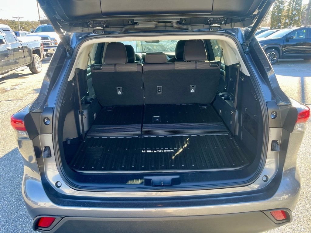 2023 Toyota Highlander L